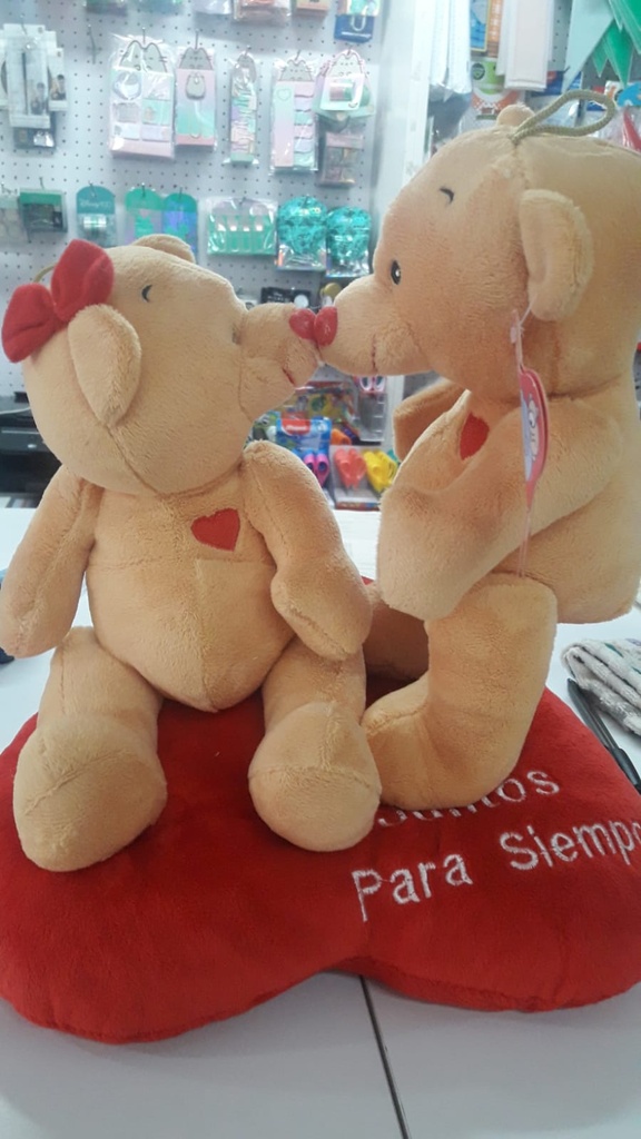 PELUCHE PAREJA OSOS SOBRE CORAZON (G3865)